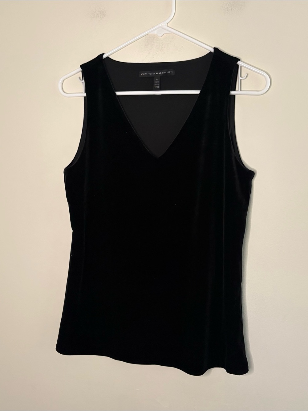 White House Black Market Women’s Small Vneck Sleeveless Top Velvet Quiet Luxury